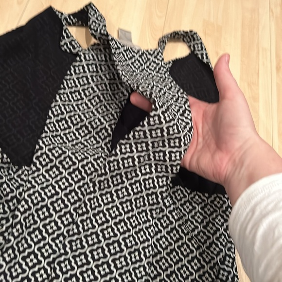 The Loft lined tank top with pleated column in back. - Picture 9 of 9